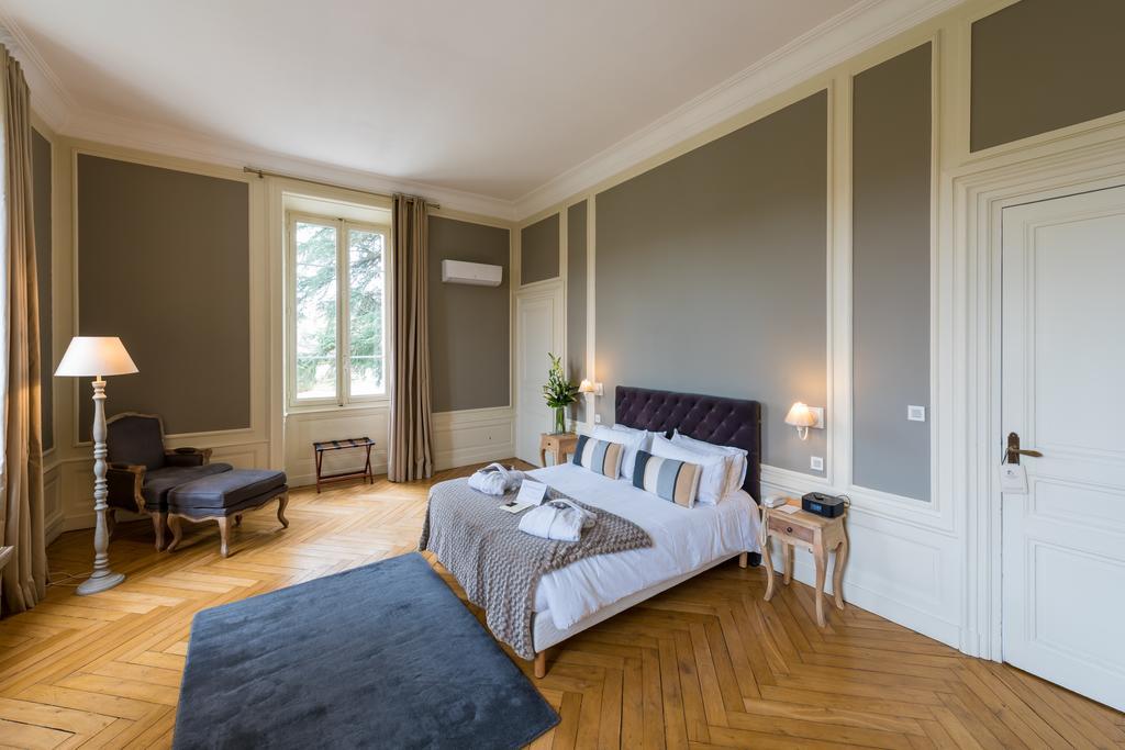 Hotel Domaine Des Sequoias - Les Collectionneurs à Ruy-Montceau Extérieur photo