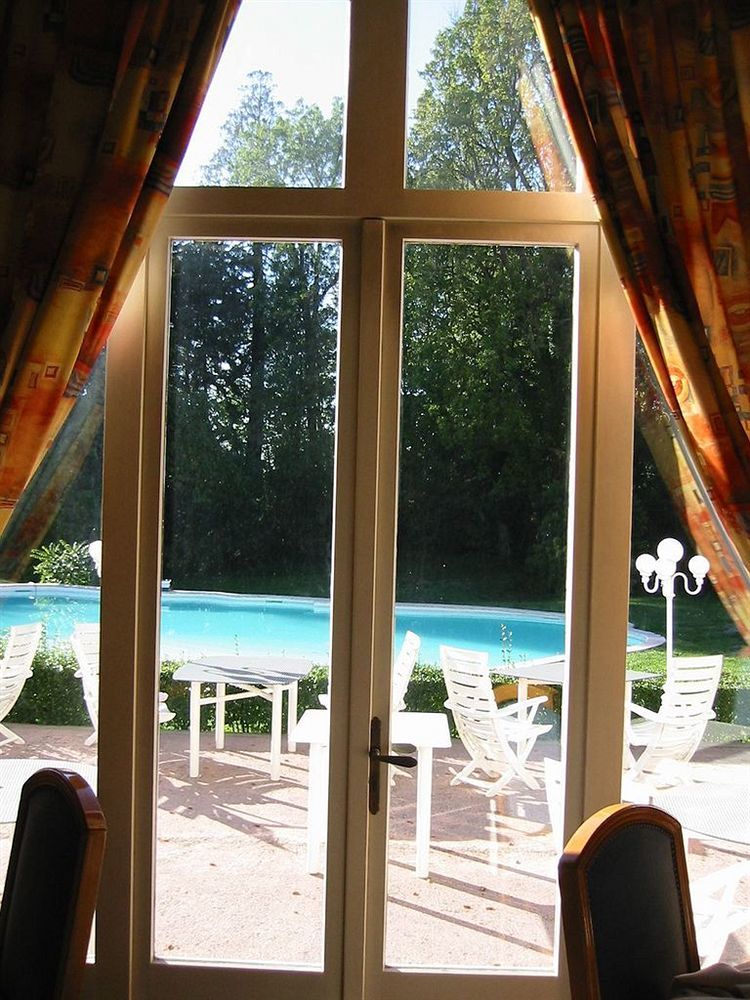 Hotel Domaine Des Sequoias - Les Collectionneurs à Ruy-Montceau Extérieur photo