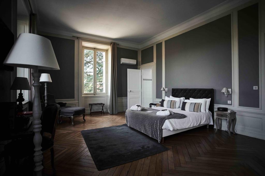 Hotel Domaine Des Sequoias - Les Collectionneurs à Ruy-Montceau Extérieur photo