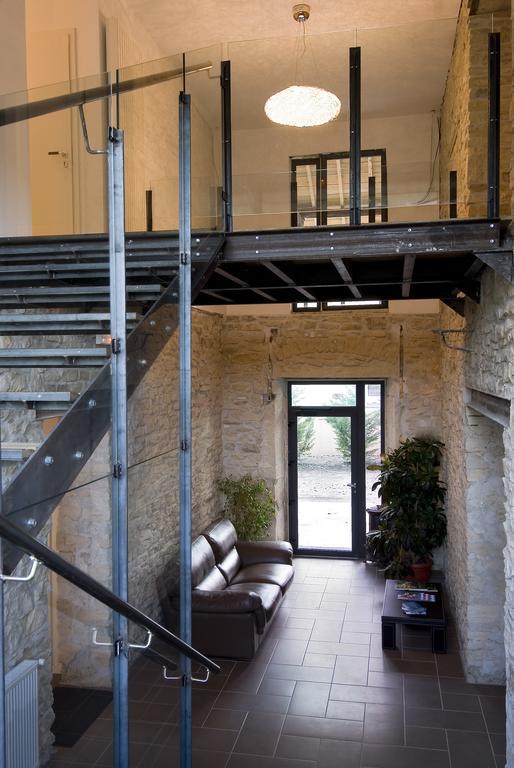Hotel Domaine Des Sequoias - Les Collectionneurs à Ruy-Montceau Extérieur photo
