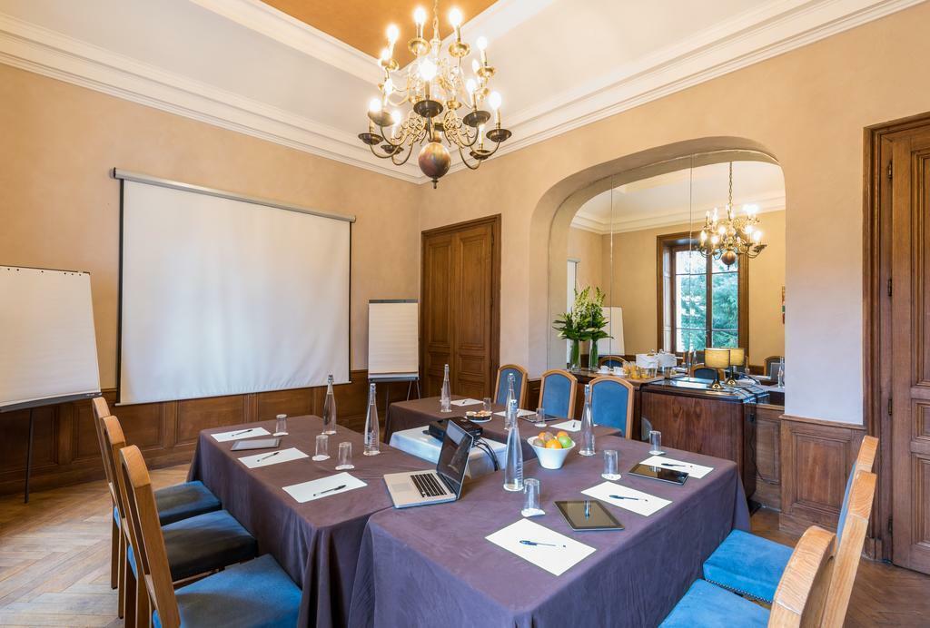 Hotel Domaine Des Sequoias - Les Collectionneurs à Ruy-Montceau Extérieur photo